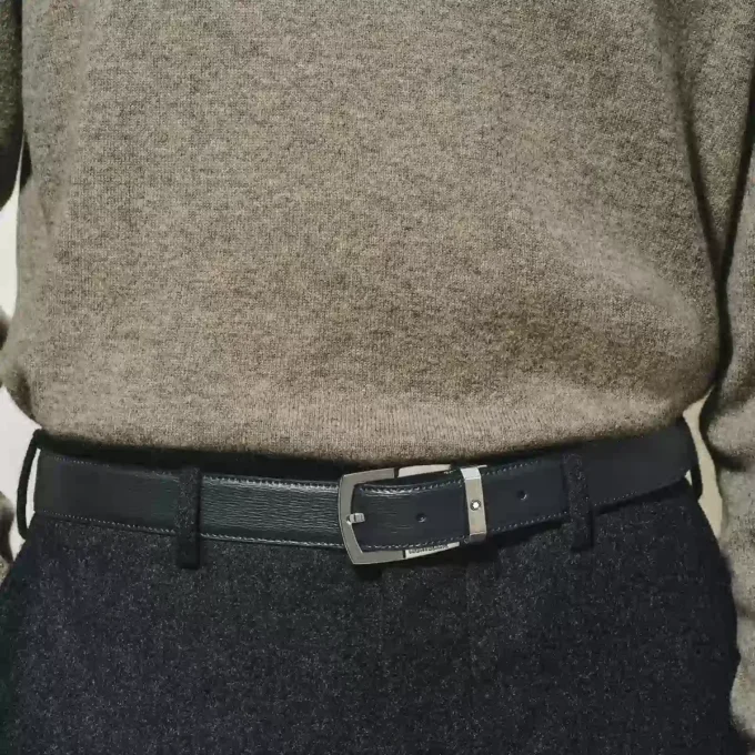 Curea din piele neagră de 30 mm