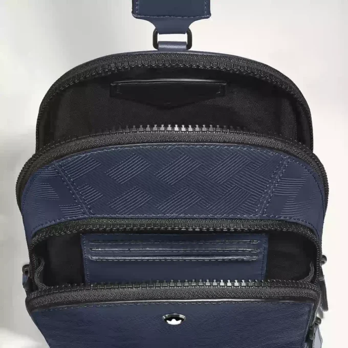 Geantă tip sling Extreme 3.0 cu M LOCK 4810 Geantă tip sling Extreme 3.0 cu M LOCK 4810