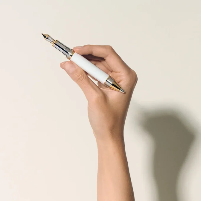 Masters of Art Homage to Pierre-Auguste Renoir Limited Edition 888 Fountain Pen Masters of Art Homage to Pierre-Auguste Renoir Limited Edition 888 Fountain Pen