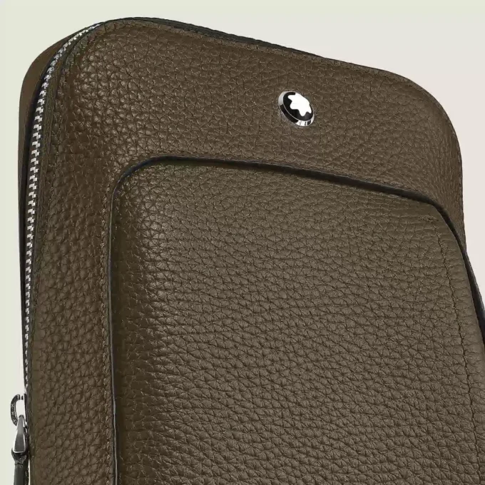 Montblanc Companion pe geantă de corp Montblanc Companion pe geantă de corp