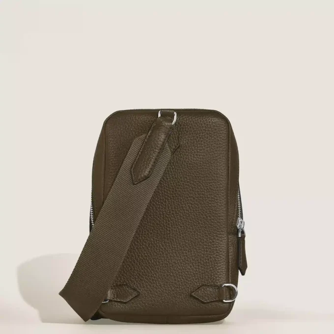 Montblanc Companion pe geantă de corp Montblanc Companion pe geantă de corp