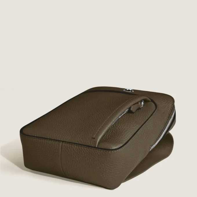 Montblanc Companion pe geantă de corp Montblanc Companion pe geantă de corp