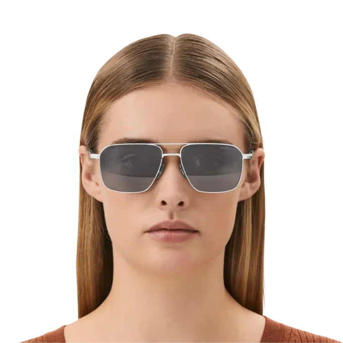 Ochelari de soare dreptunghiulari cu ramă metalică argintie Ochelari de soare dreptunghiulari cu ramă metalică argintie